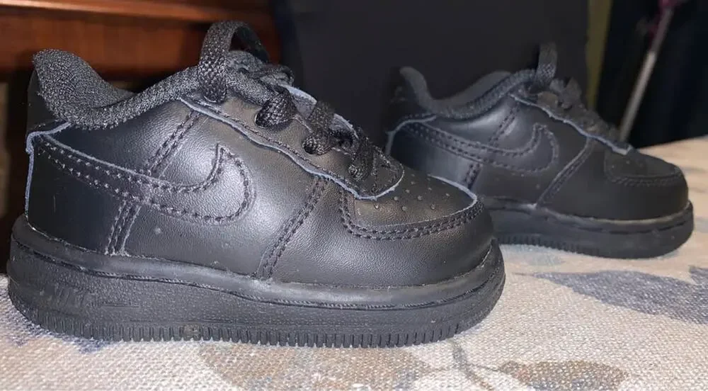 NEW! Toddlers Nike Air Force 1 ( 12 months)